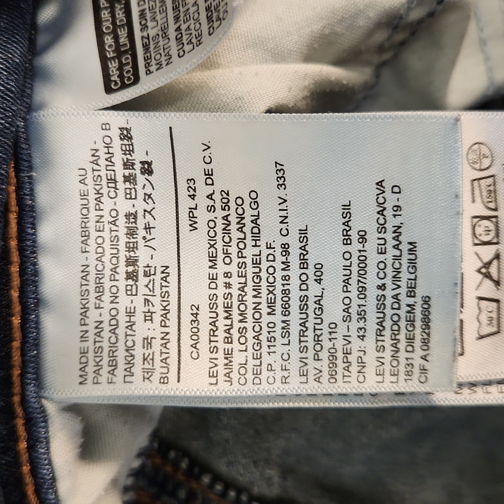 Levi’s Slimming Straight Jeans W30 L32 – Classic Dark Wash and Stretch Fit - Picture 9 of 16